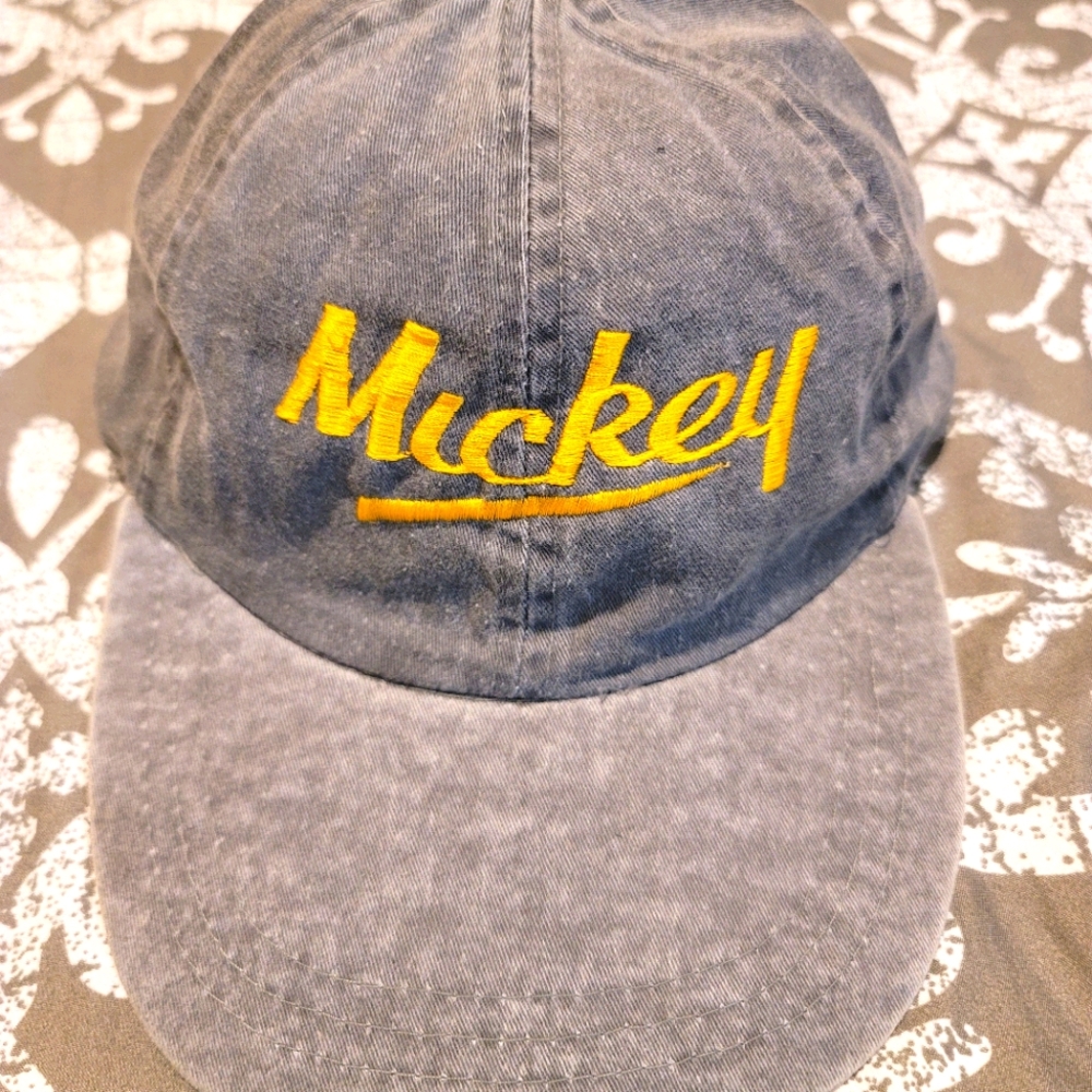 Mens Baseball Cap ⚾️ Gently Worn